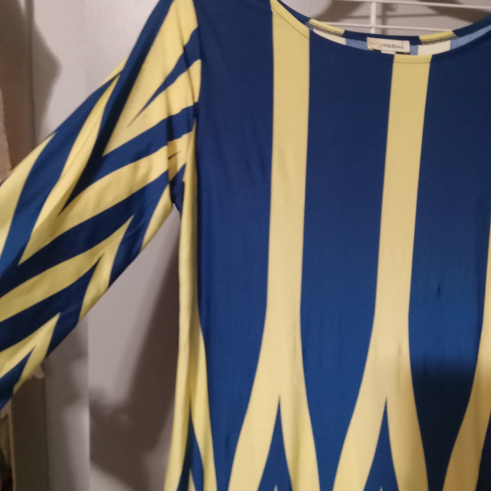 Dress - Picture 2 of 4